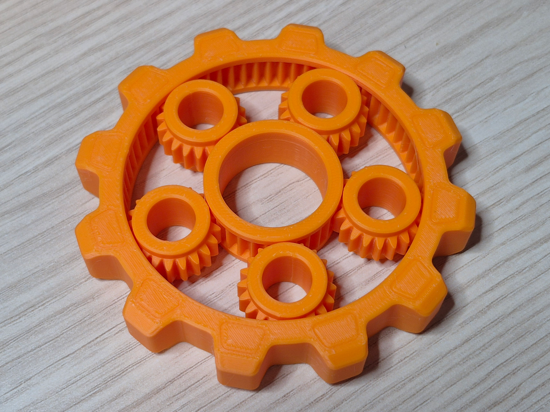 Planetary gear fidget