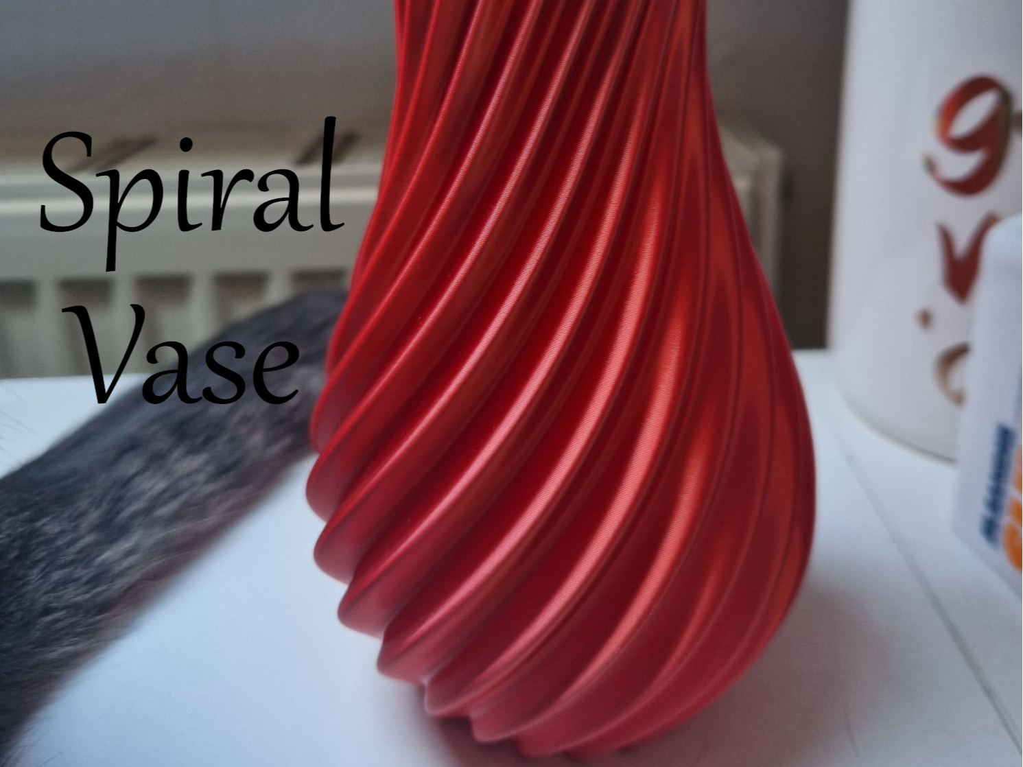 Silky Curved Spiral Vase for Artificial Flowers