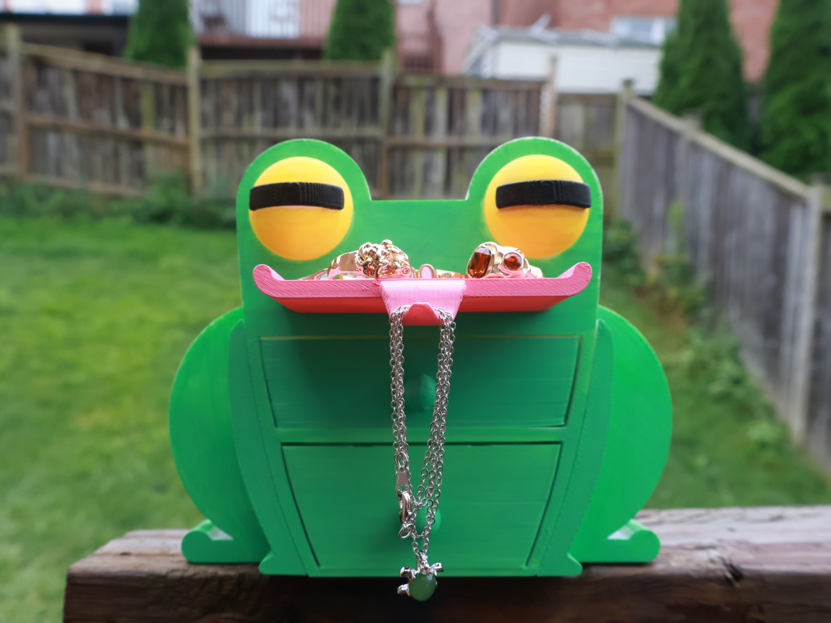 Frog Jewerly box/ container (NO AMS REQUIRED)