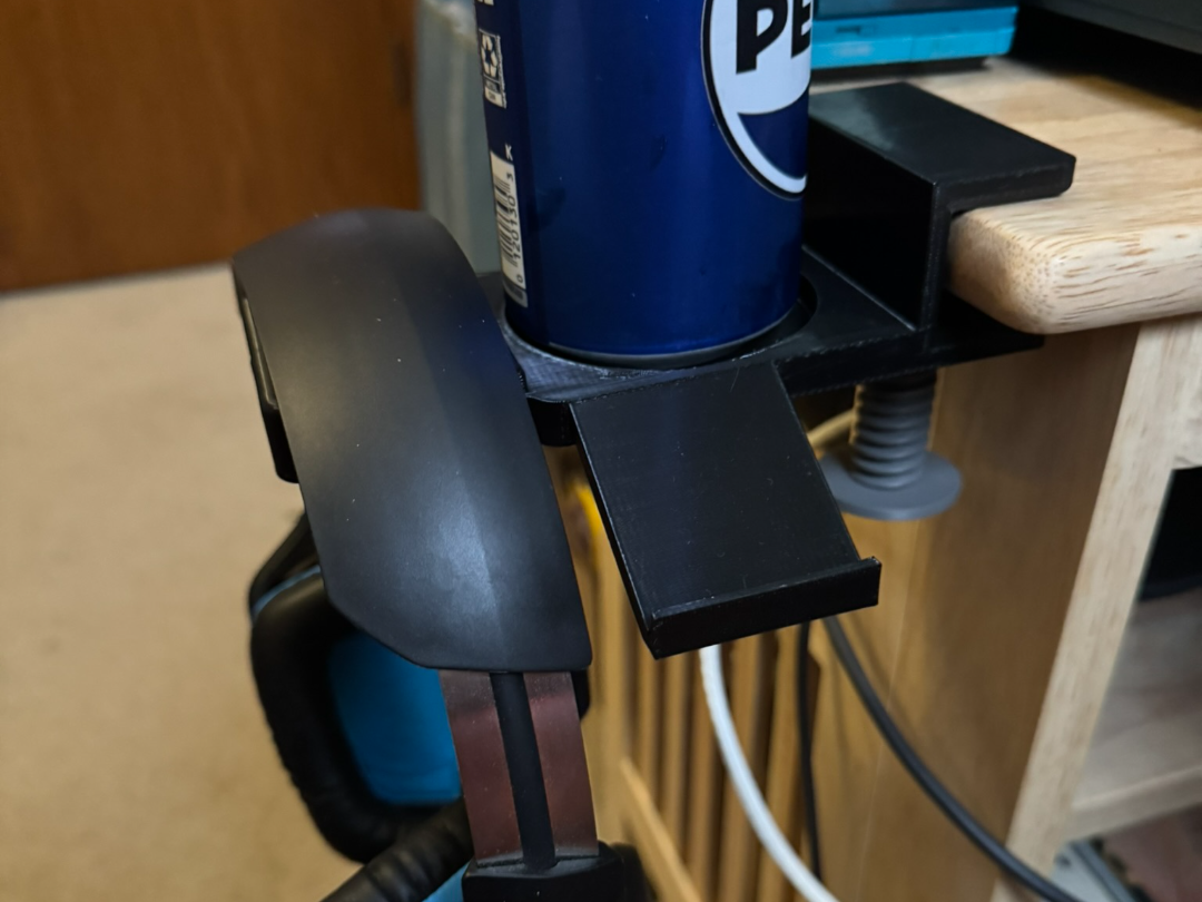 Multi Use Gaming Cup Holder