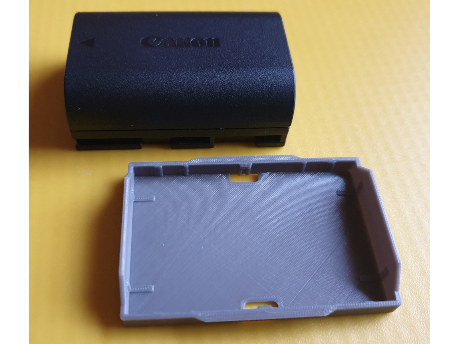Canon LP-E6 Battery Cover