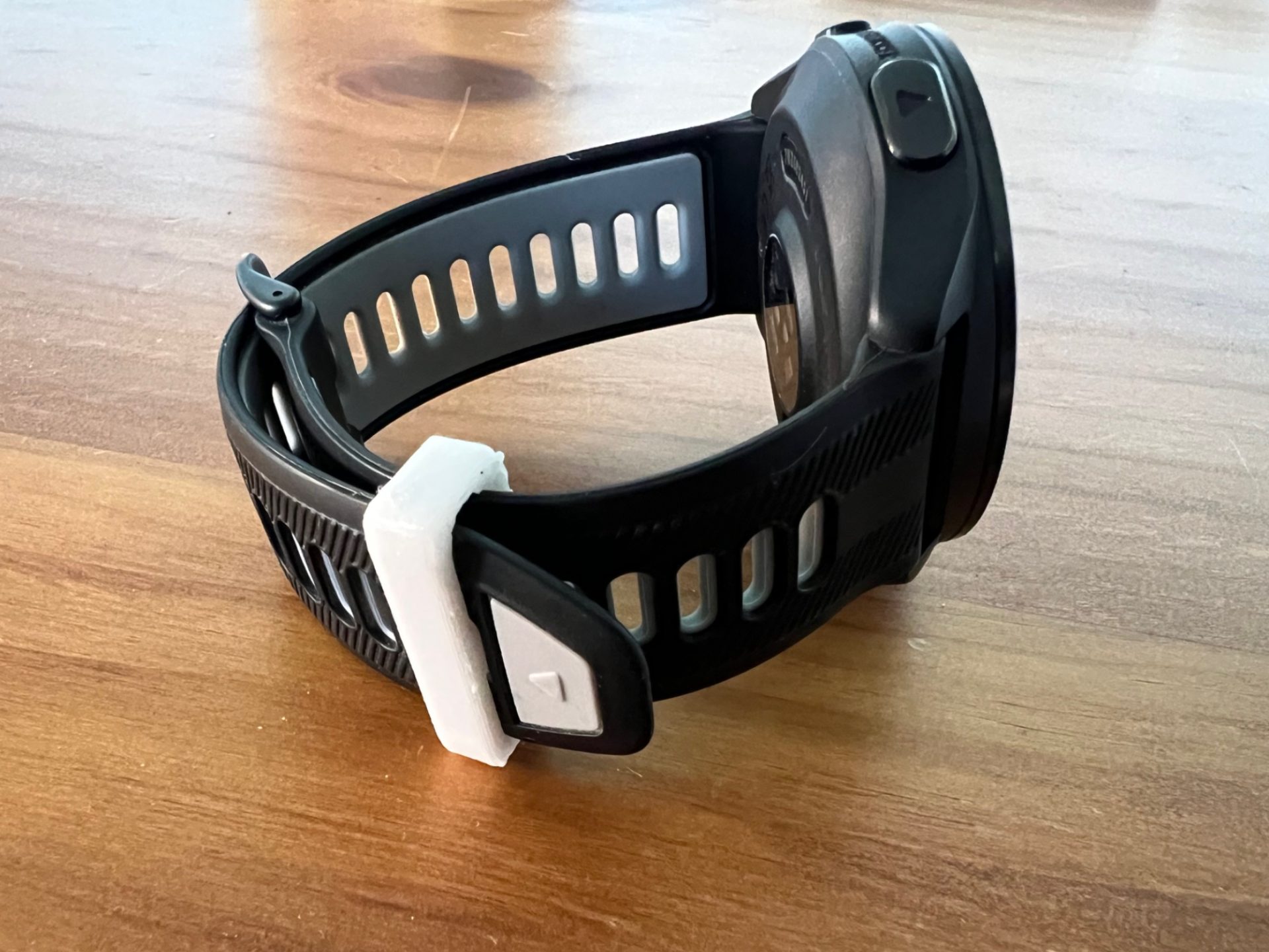 Garmin Forerunner 965 Strap Keeper