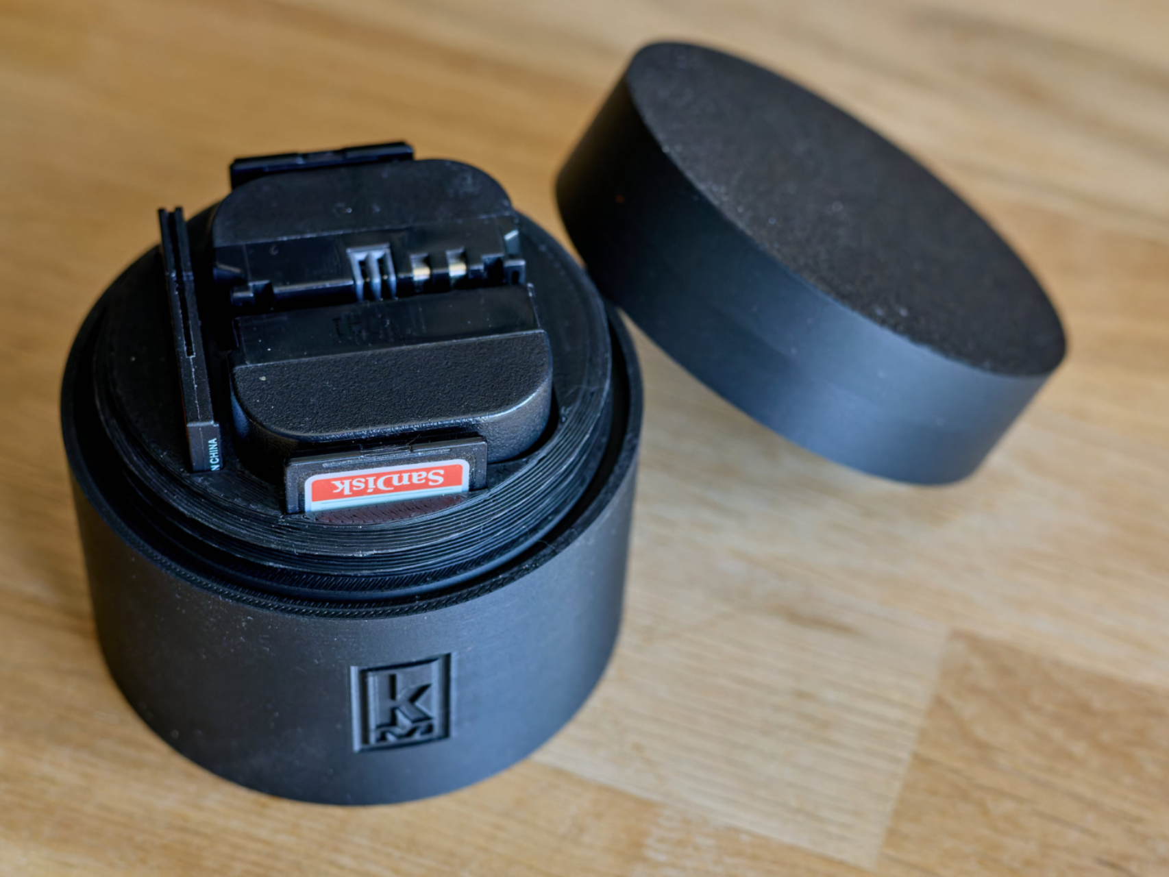Canon LP-E6 Akku Box & SD+CF Karten mit Dichtung