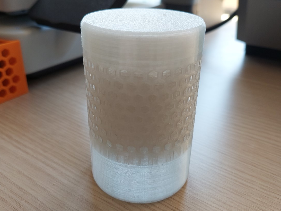 Desiccant container