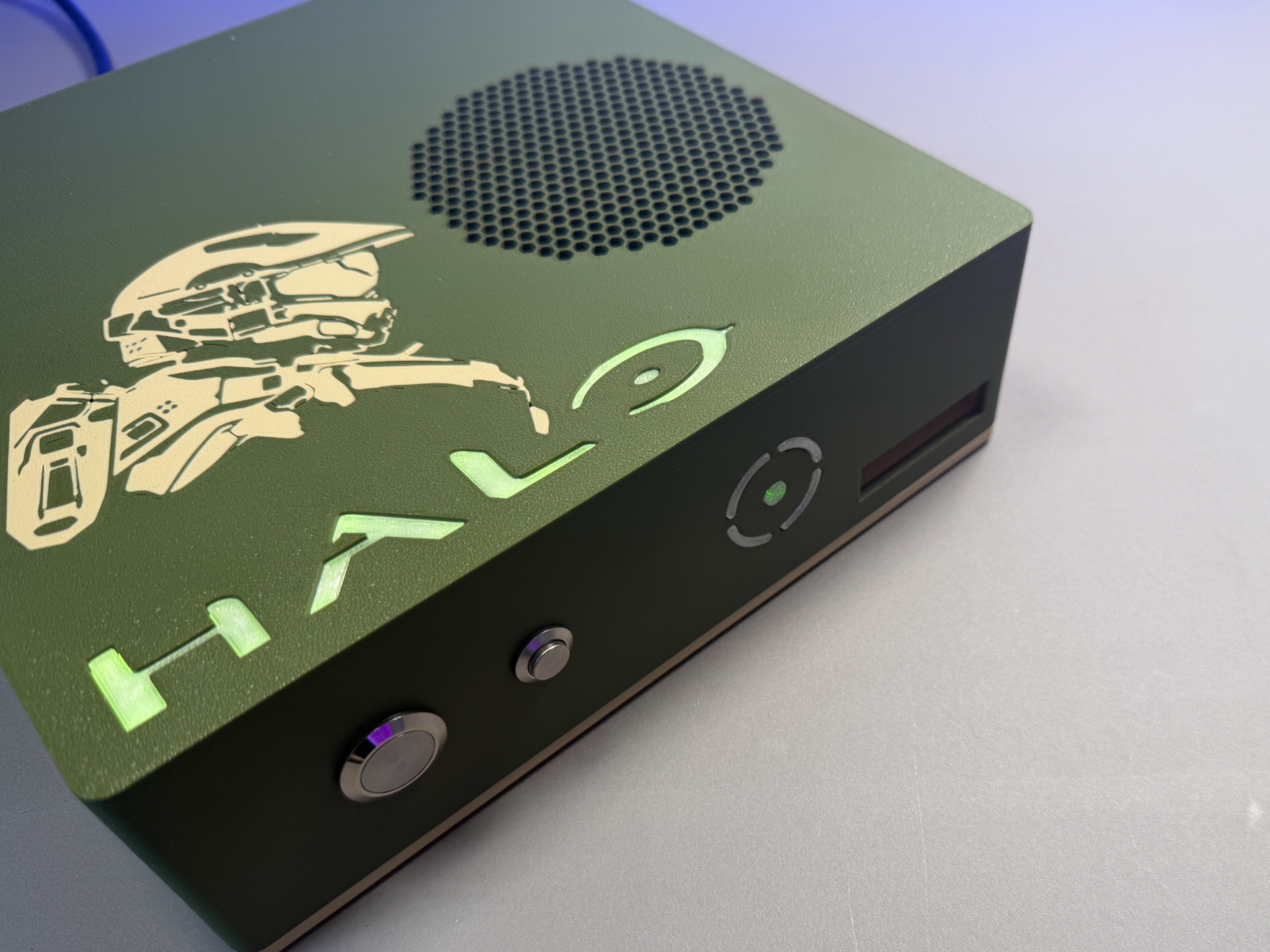 Xbox 360 Halo Edition shell