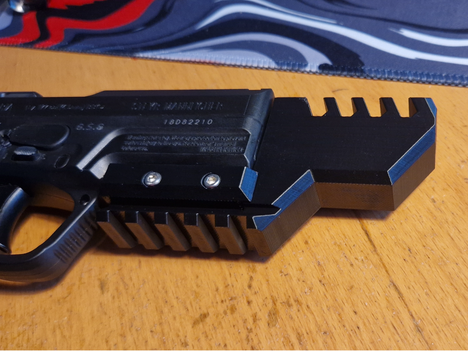 Compensator whit Picatinny rail