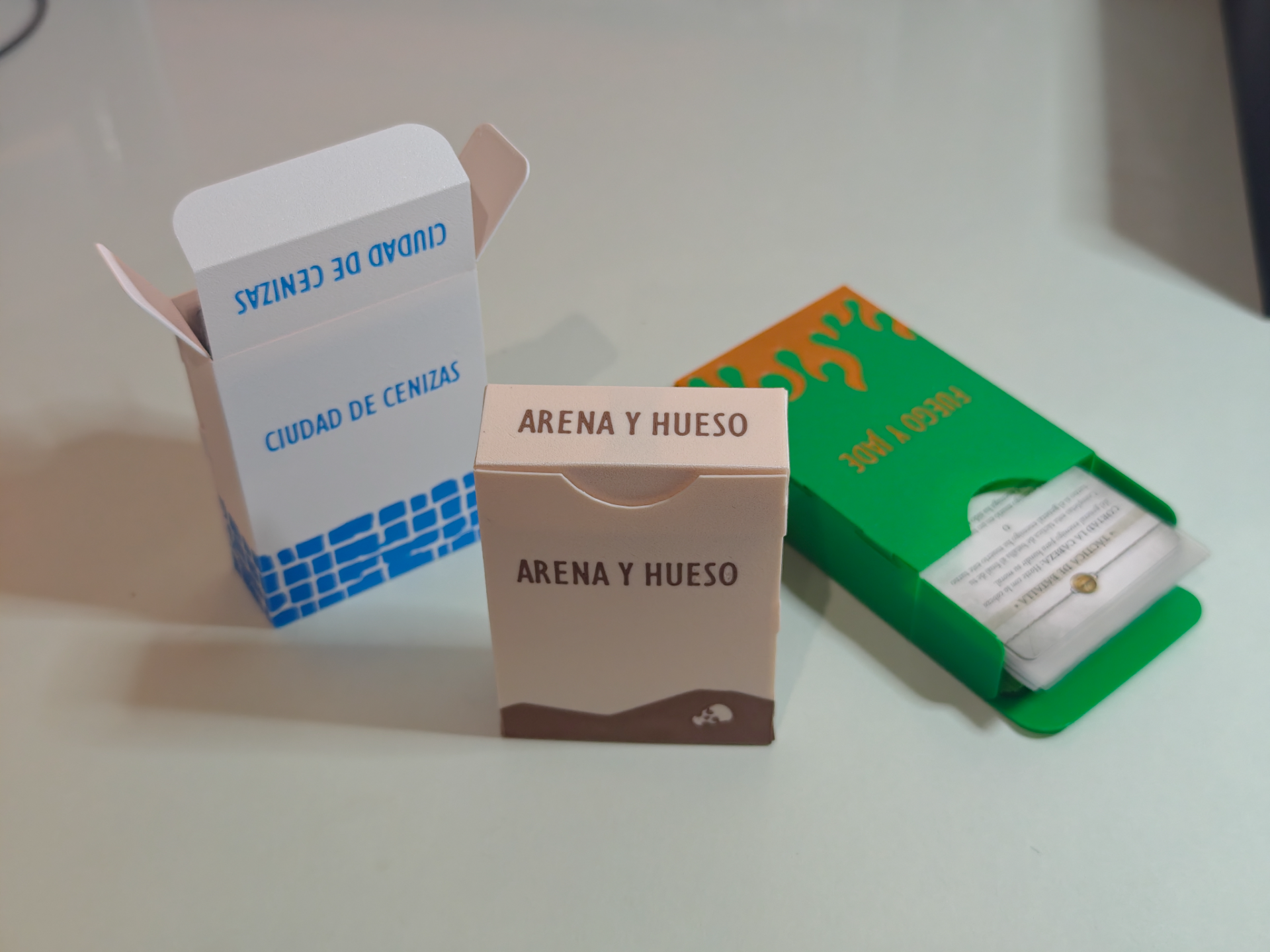 Spearhead Deck Boxes (Spanish & English Versions)