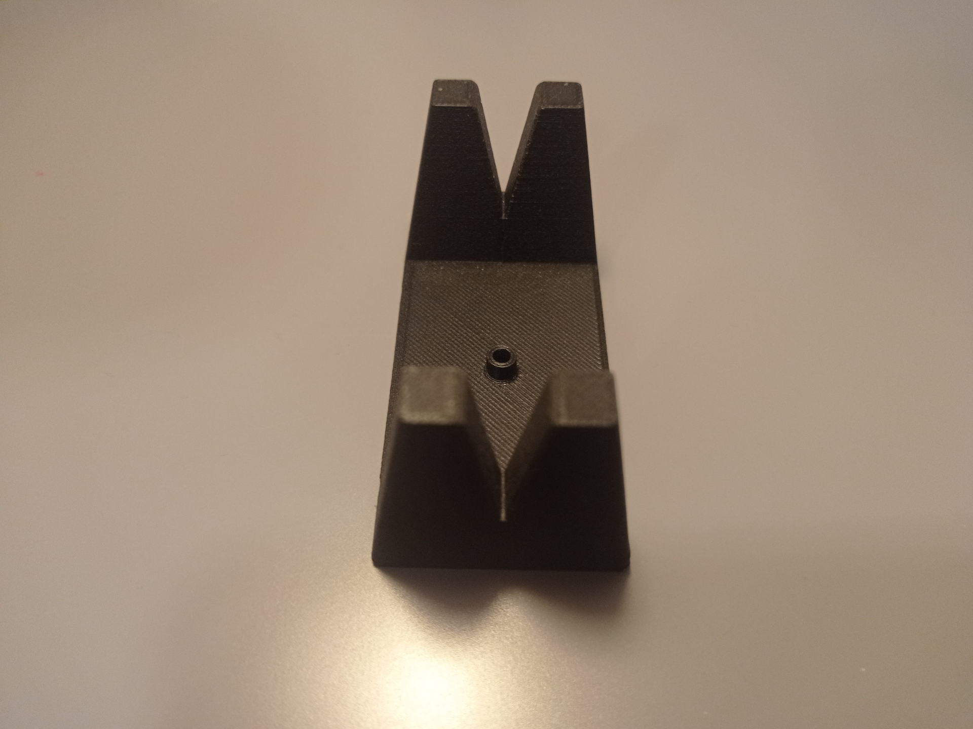 Soldering fingers with built-in soldering wire guide