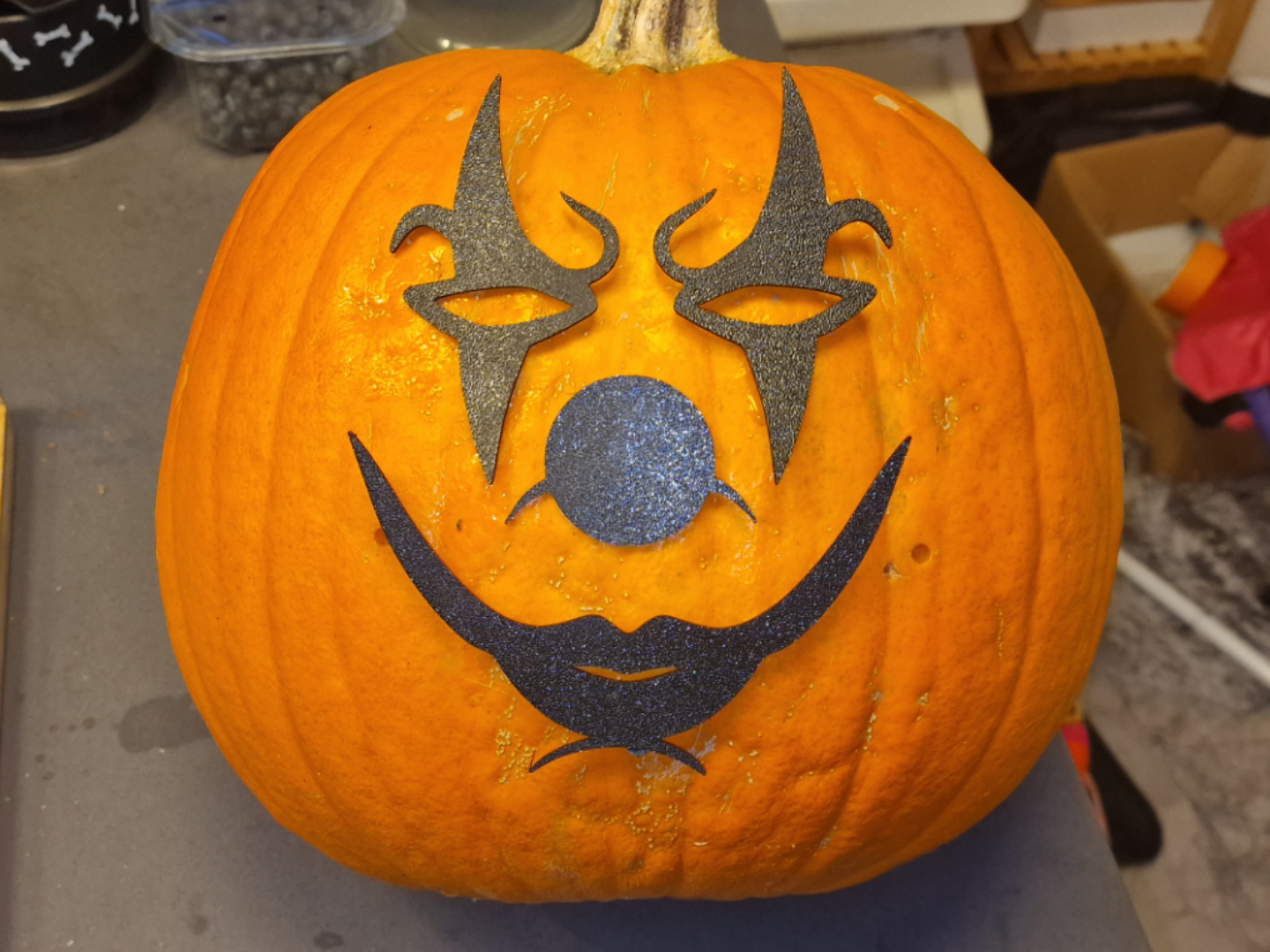 Clown IT Halloween pumpkin pin. Pin your pumpkin