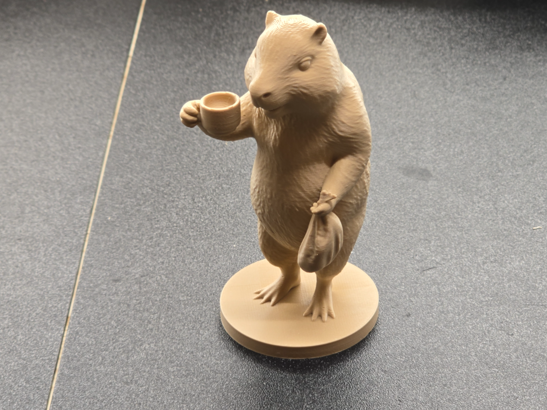 “Quiero Café con Pan” – Meme Capybara