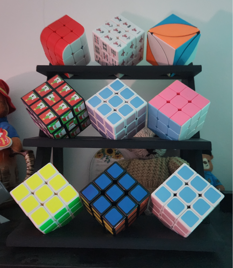 Rubix cube display shelf