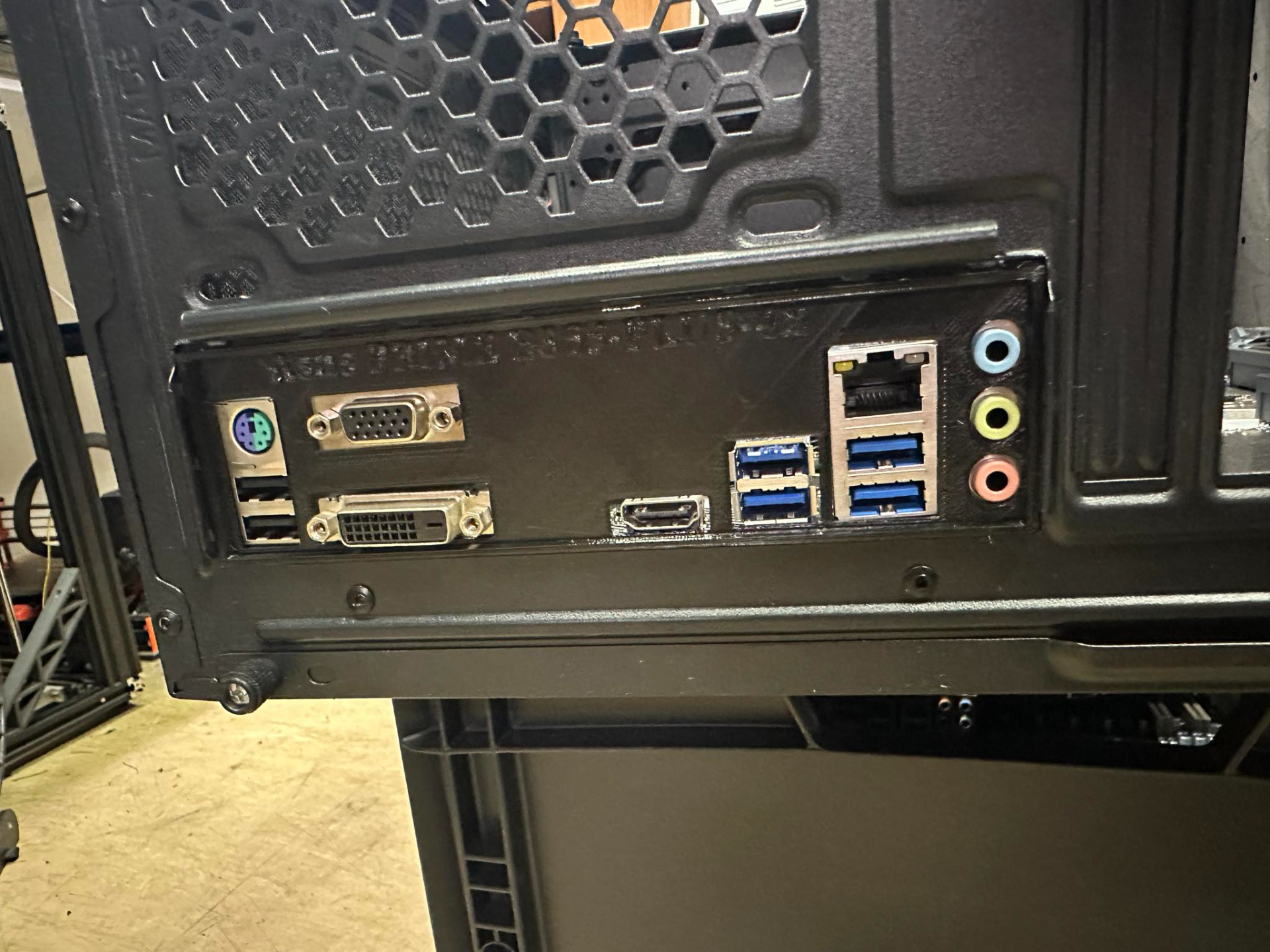 IO shield Asus PRIME B365-PLUS