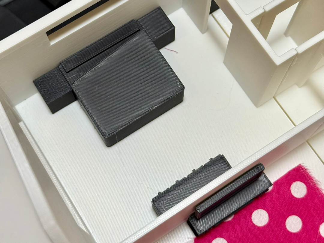 1:40 Scale Dollhouse Furniture – Bedroom Furniture