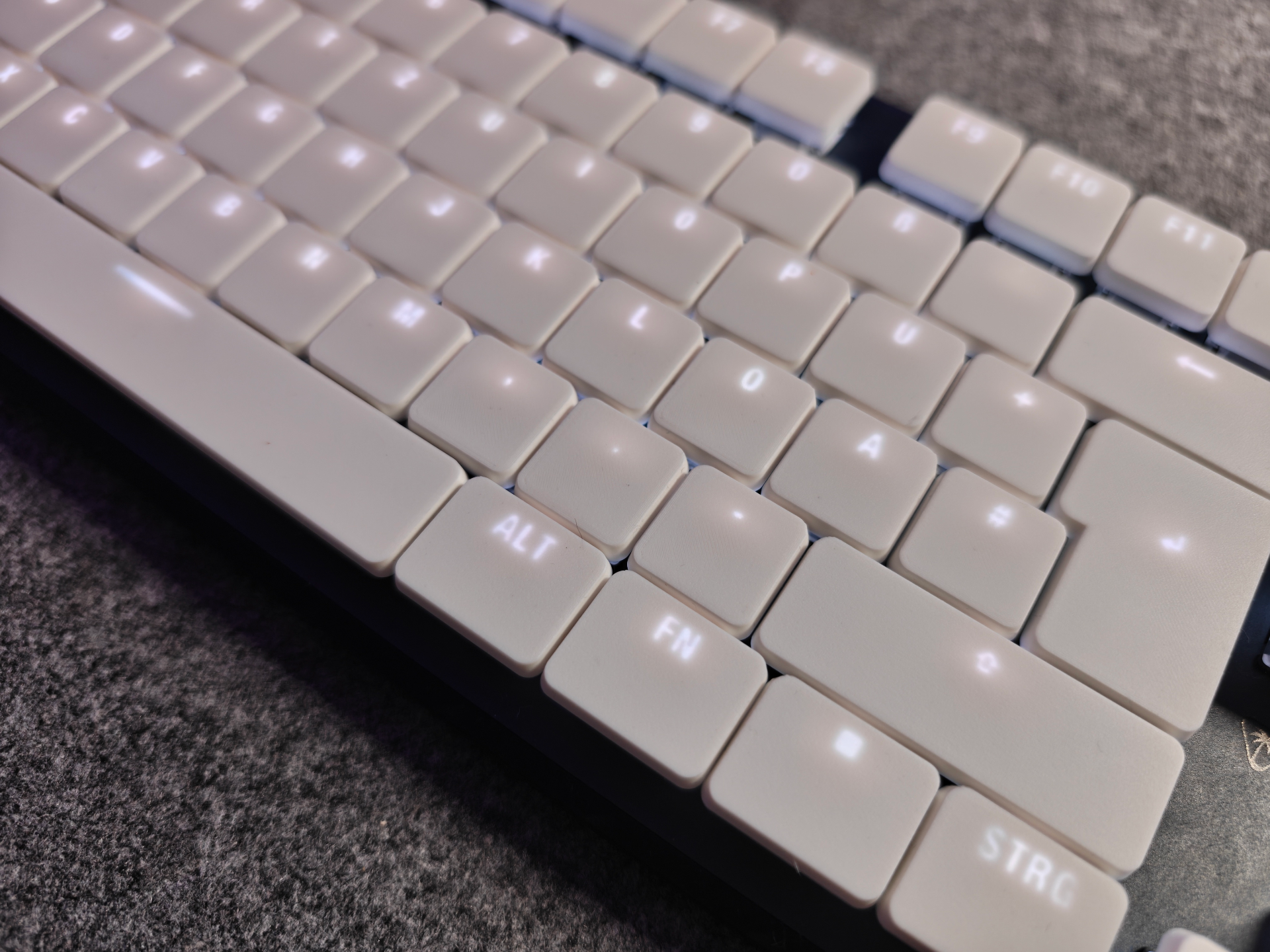 MX Keycap Set - Shine Through lettering