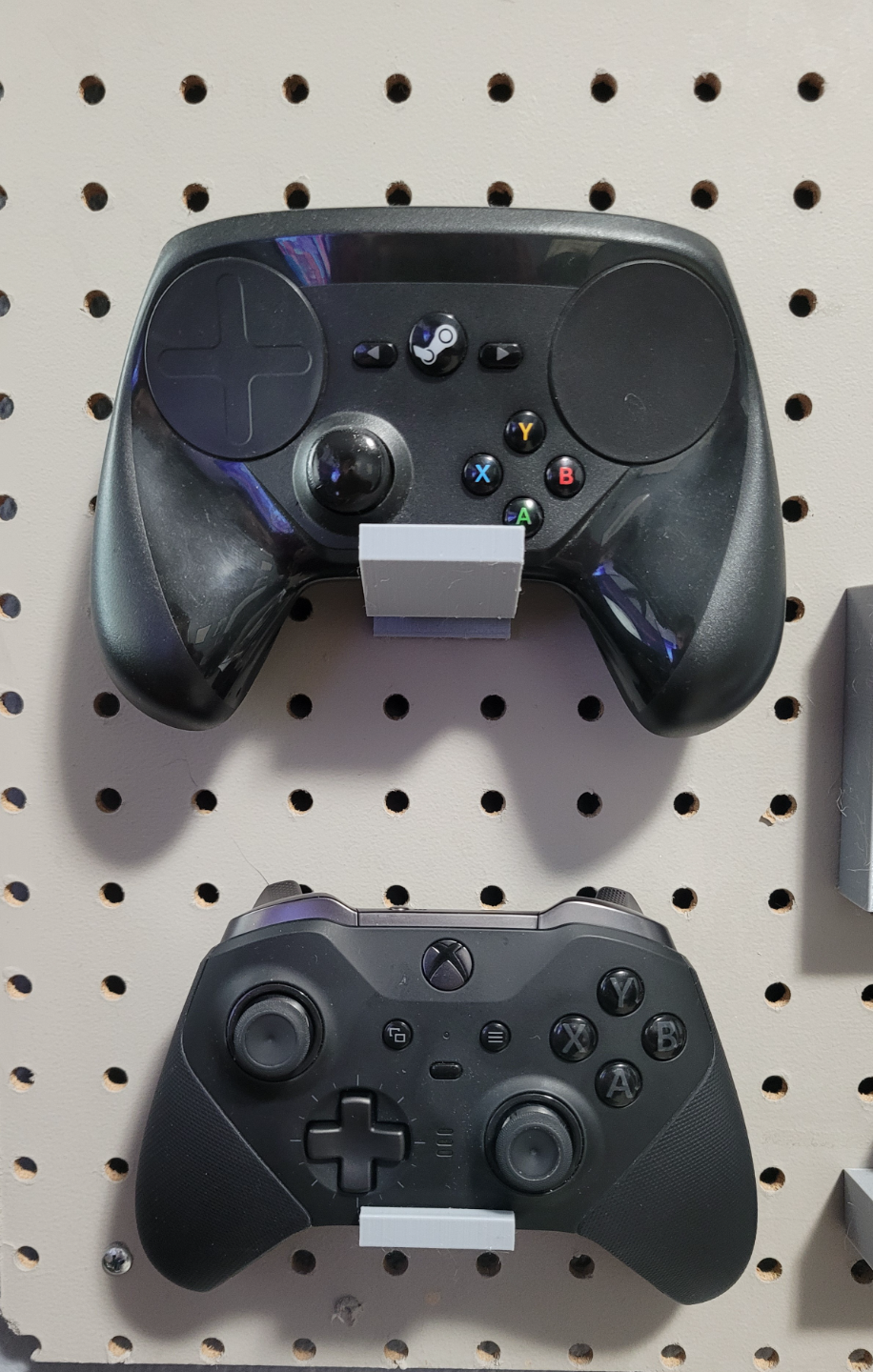 Controller Holder for Pegboard