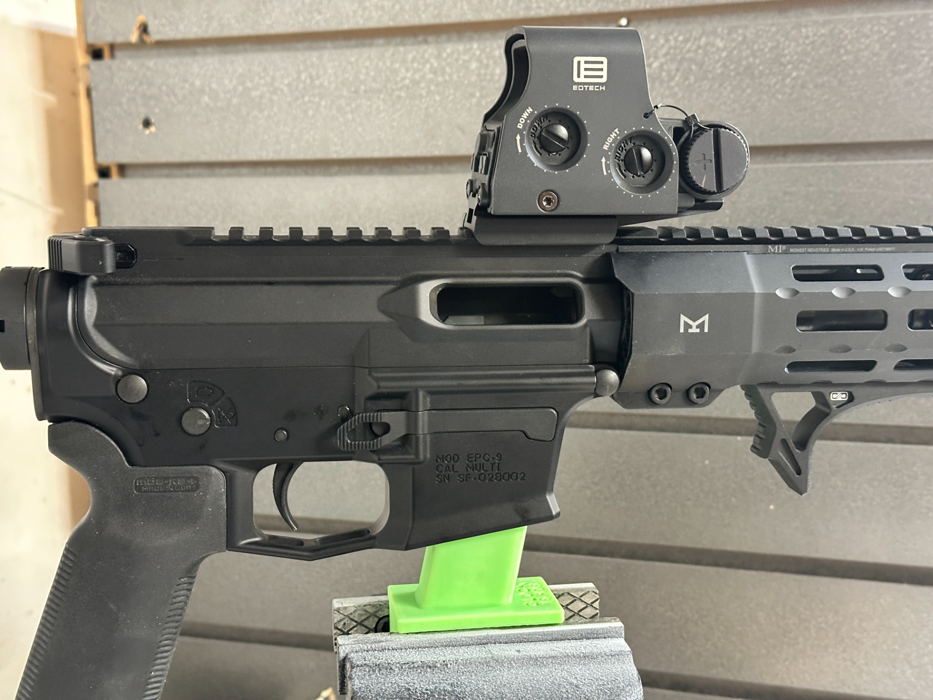 Glock & AR-9 Magwell Vise Block | ViseMag-G