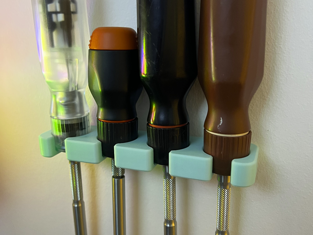 LTTStore.com Screwdriver Wall Mount, 4 count
