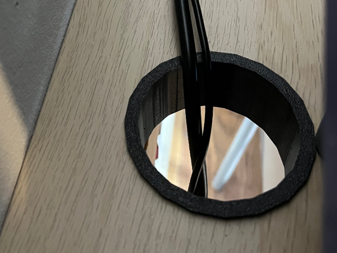 Simple DeskGrommet