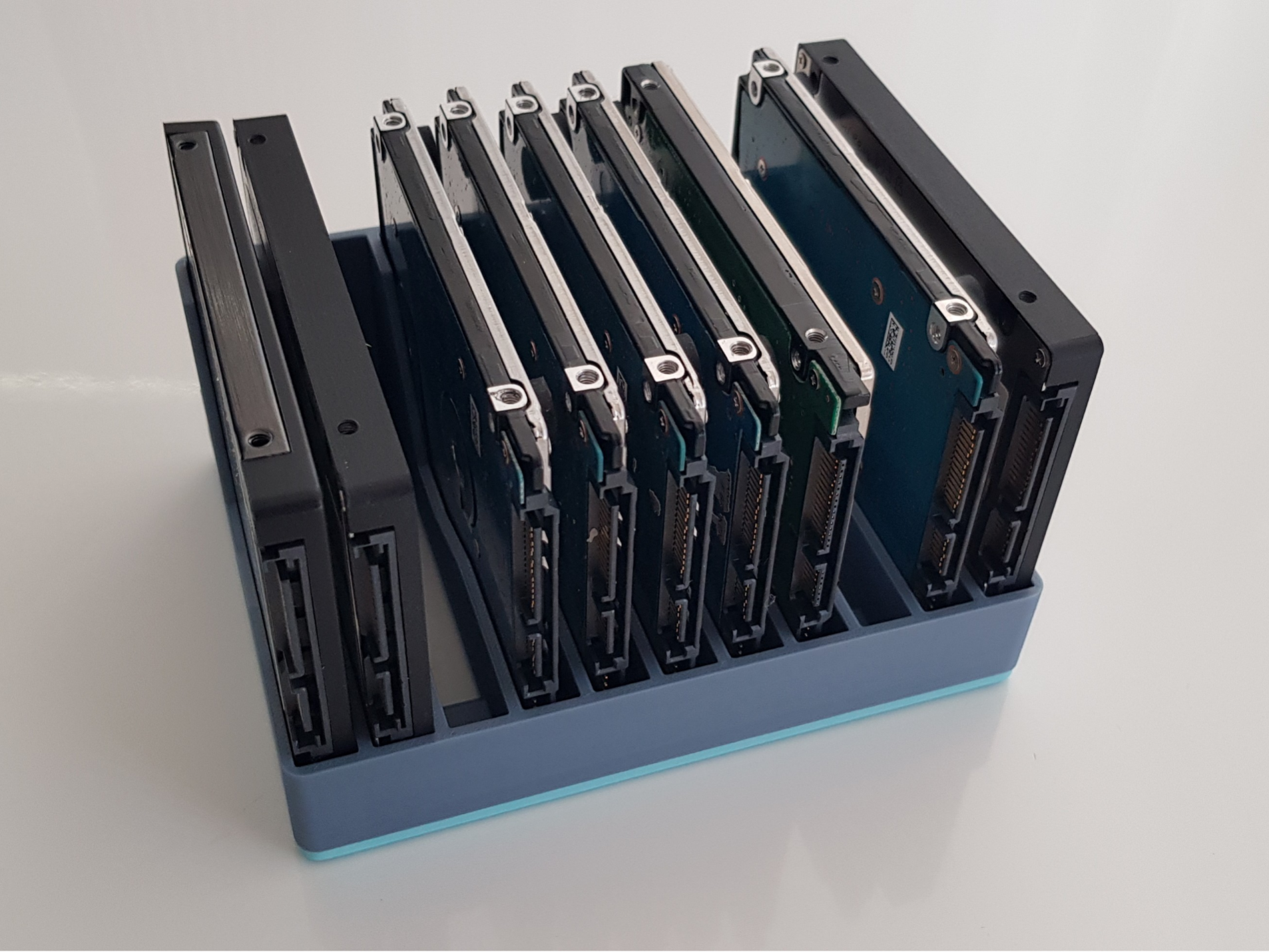 2.5in SSD/HDD DRIVE HOLDER