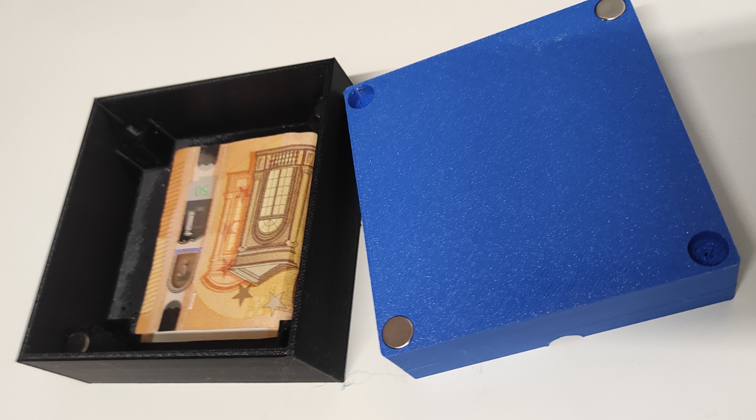 Secret Box Ashtray