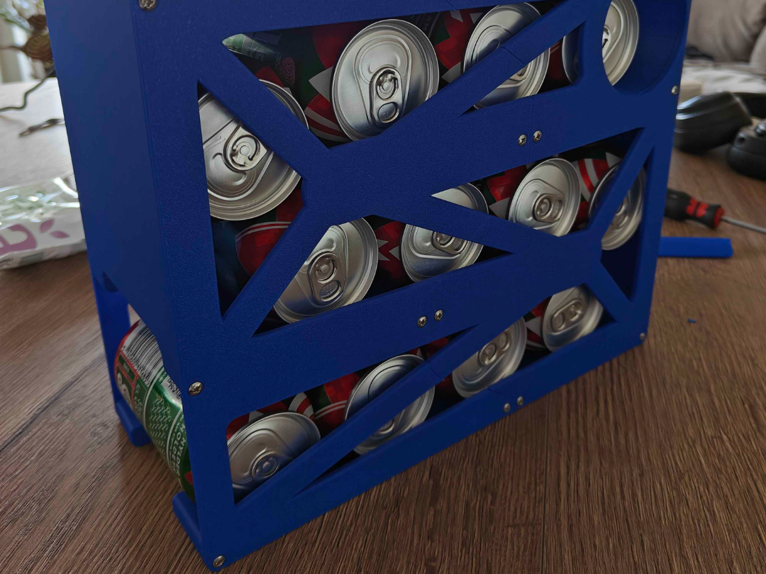 Can dispenser by SHRIIO