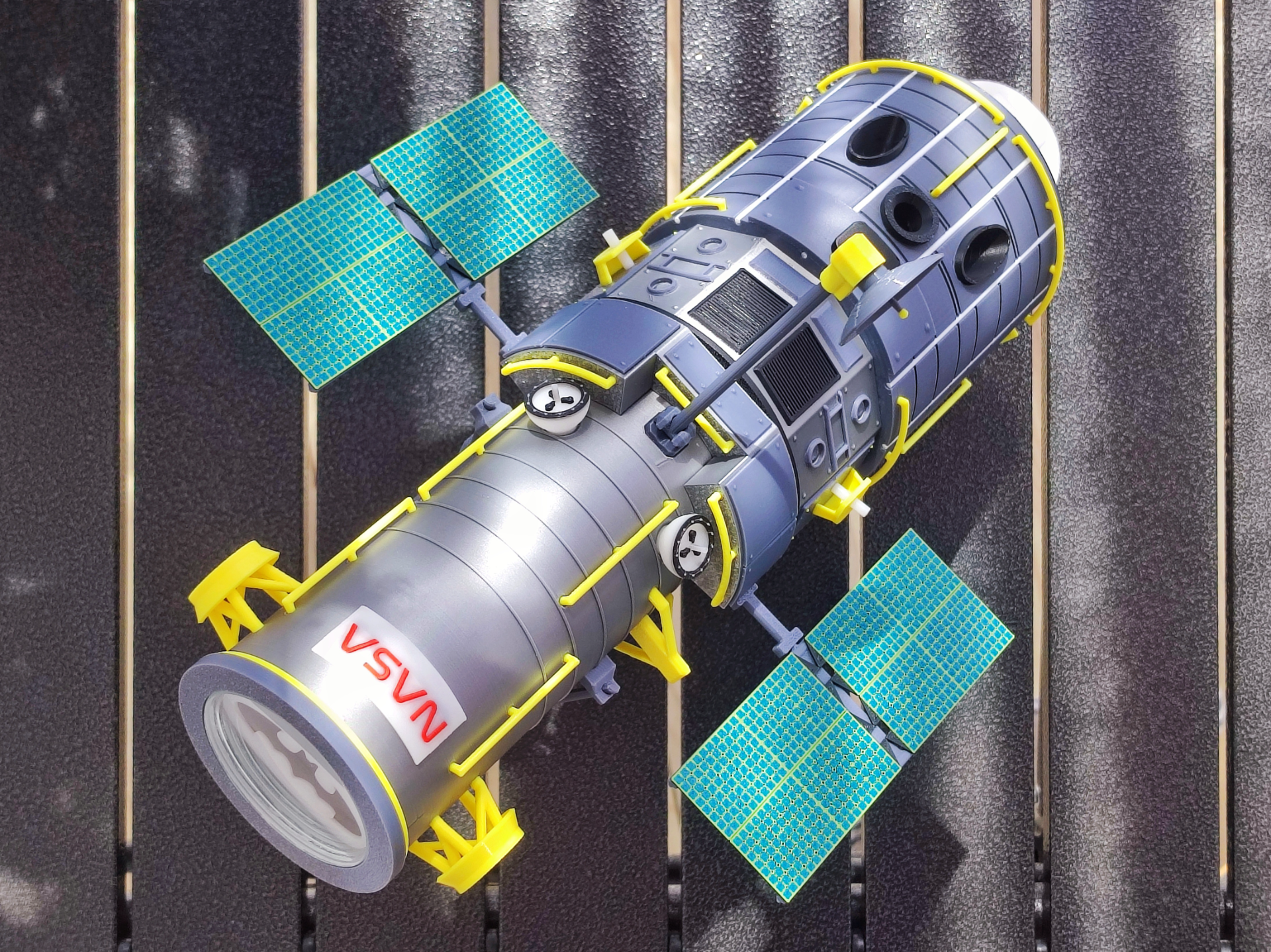Hubble Telescope Projector w/ battery and LED
