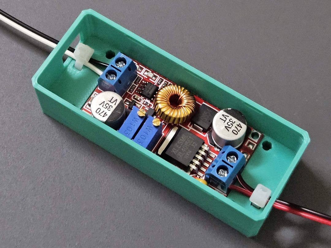 XL4015 CC CV buck converter case w/ strain relief