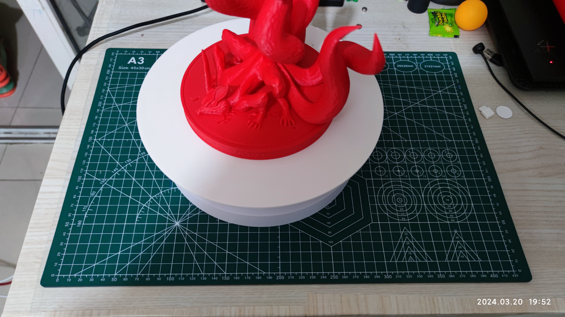 Rotating display platform