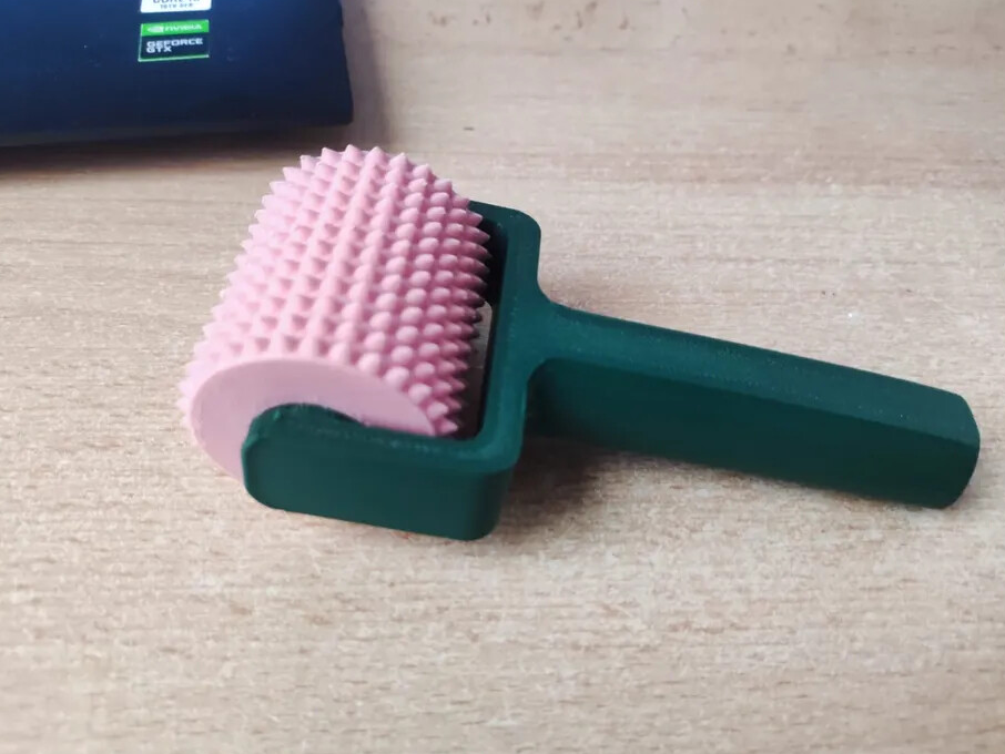 Pocket (facial) massage roller