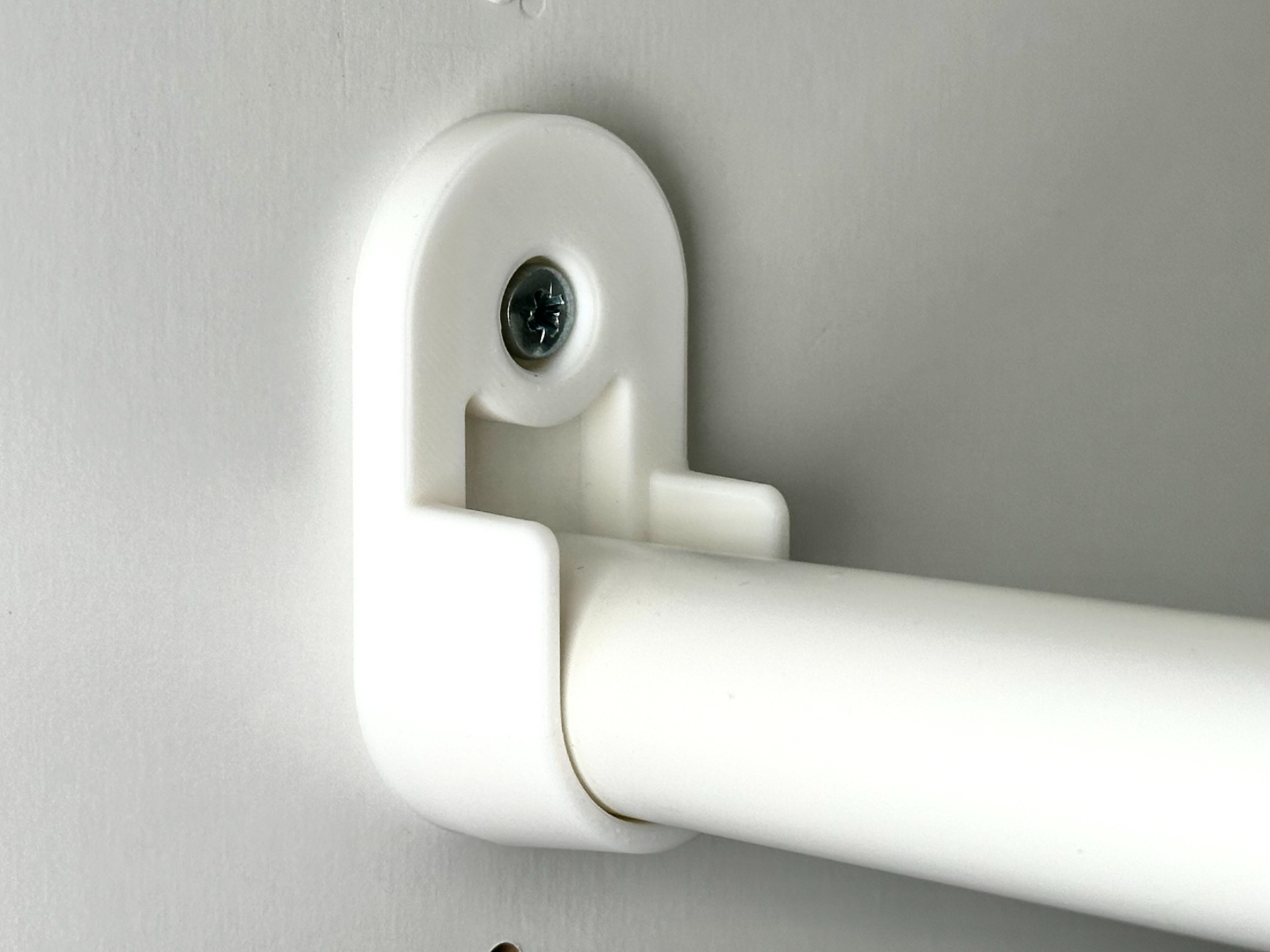 Closet Rod Holder