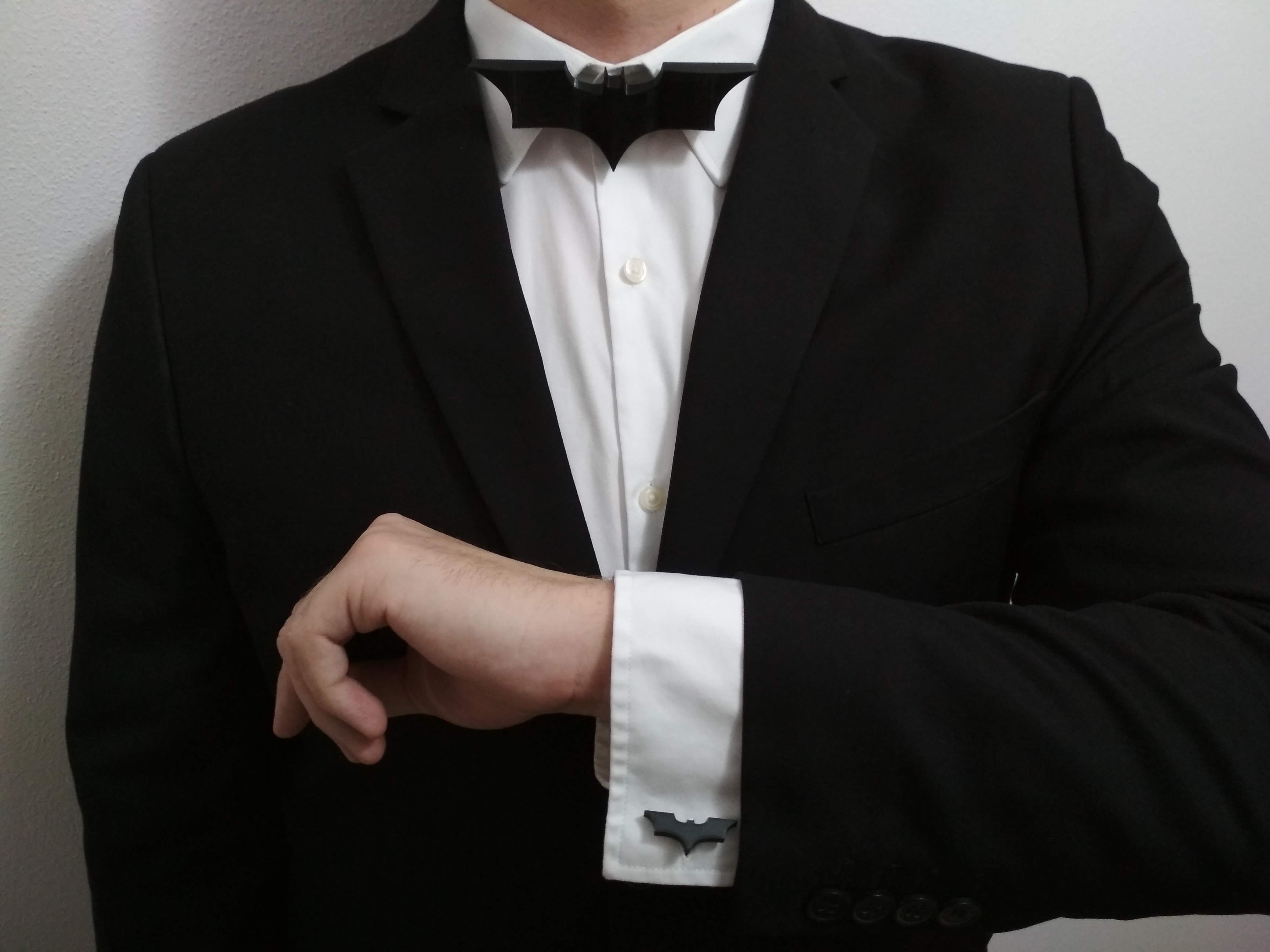 Batman Dark Knight bow tie & cufflinks