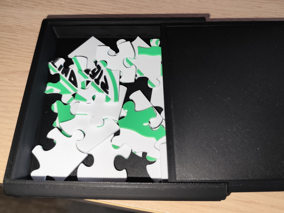 Box with lid