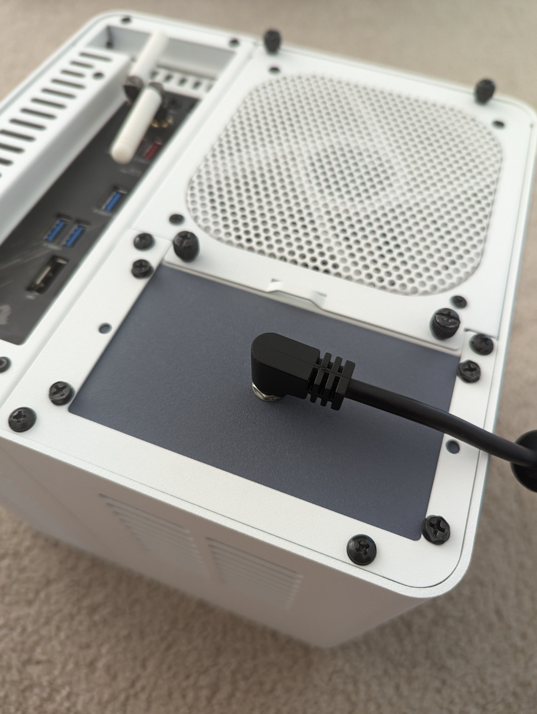SFX PSU backplate to Nano PSU adapter
