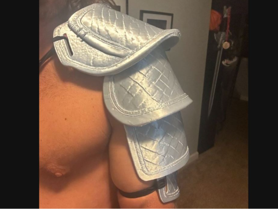 Scaled or Crosshatched leather Pauldron Archer