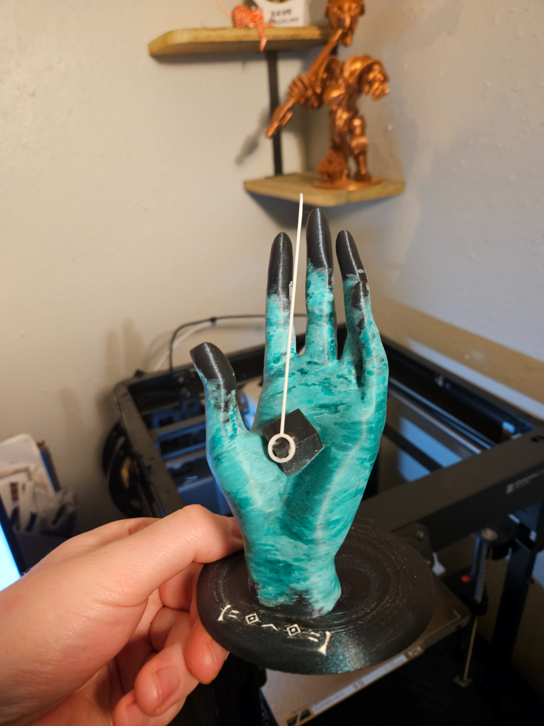 Porter Worlds Hand