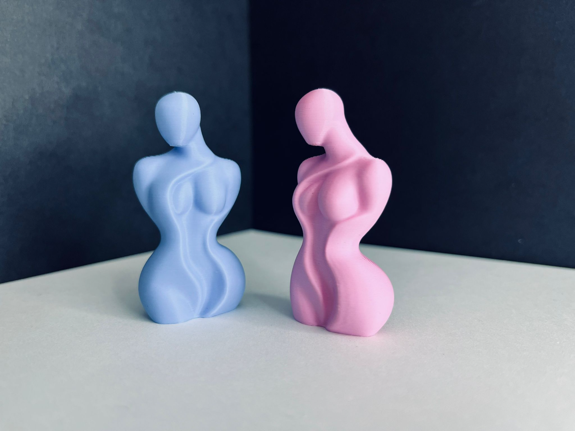 Statute women's artistic body