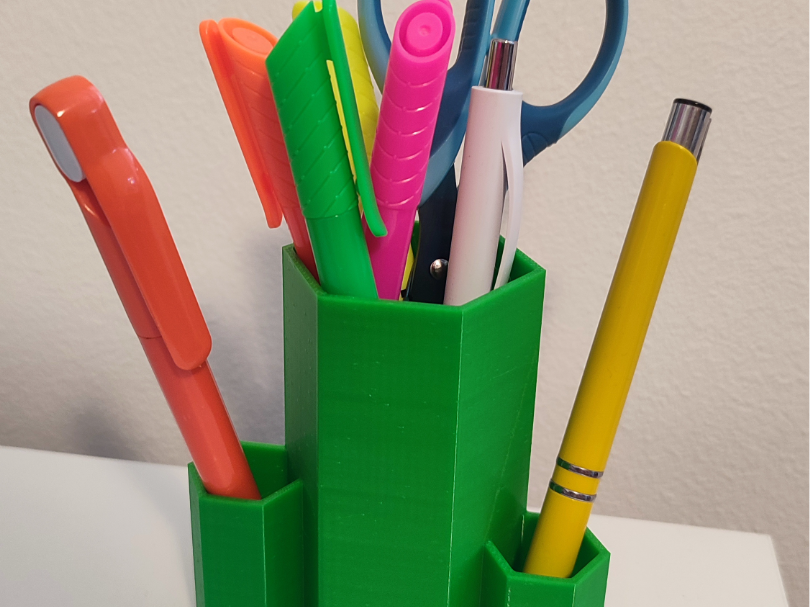 Honeycomb pen holder