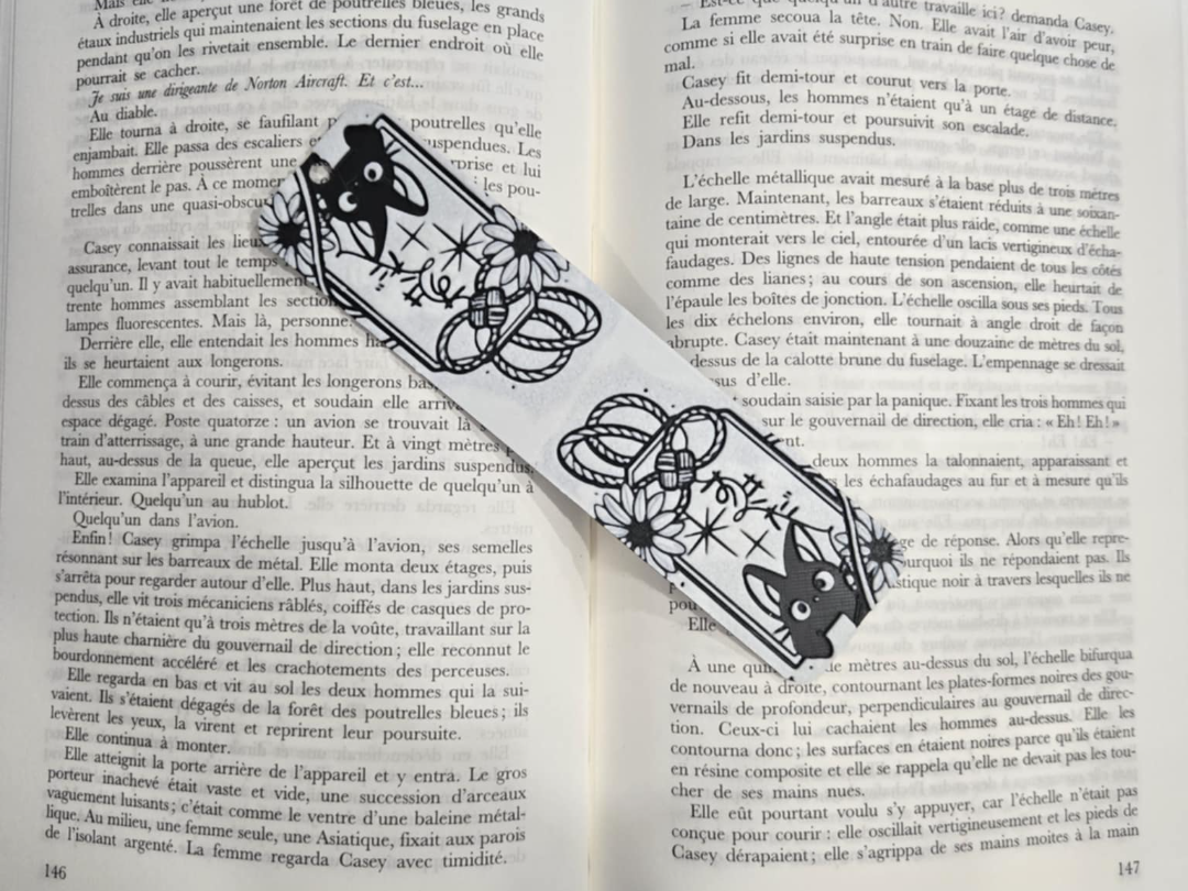 Bookmark Jiji flowers  Only Black & White