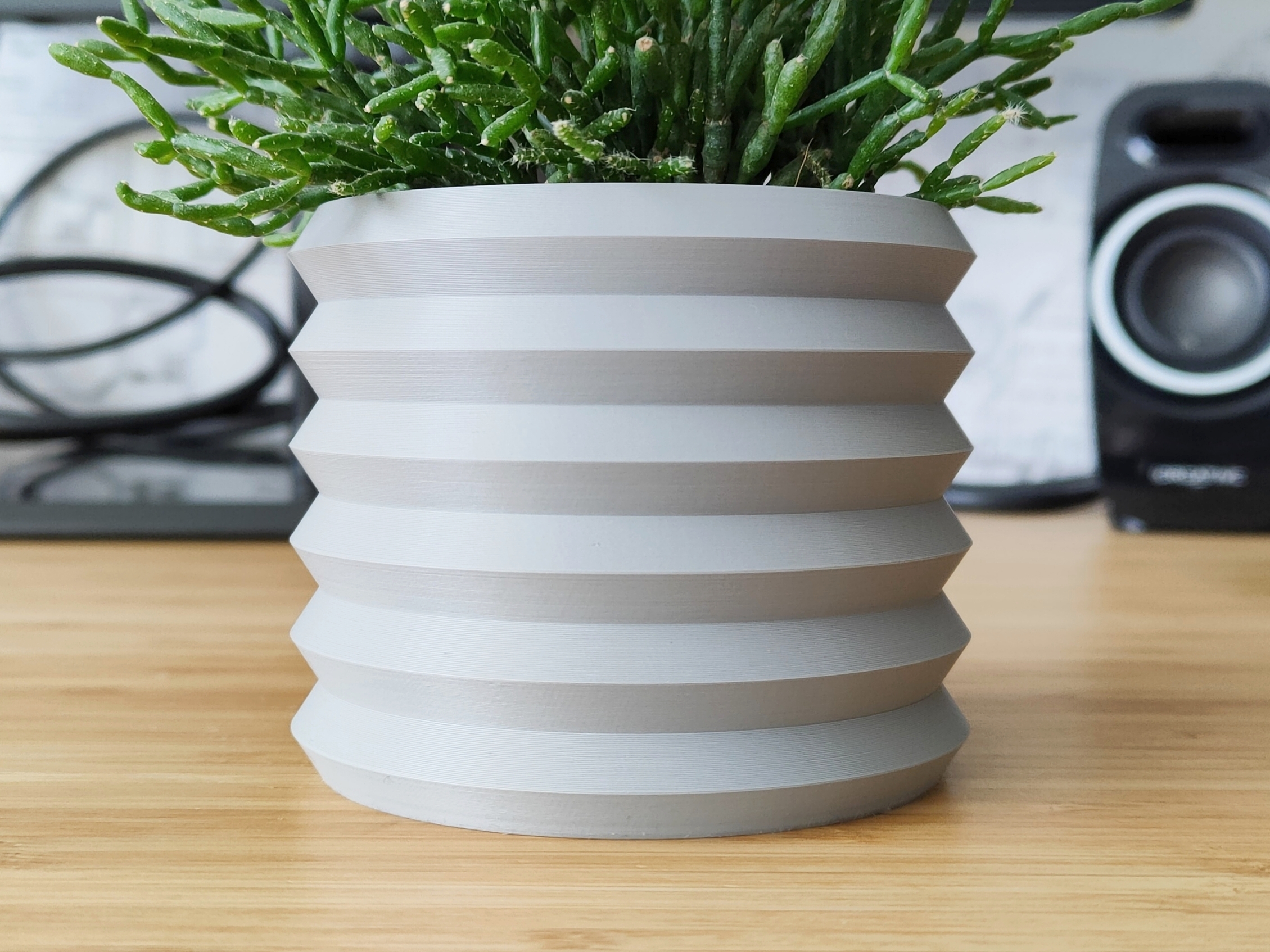 Lantern Pot and Planter - Version 3 - Vase mode