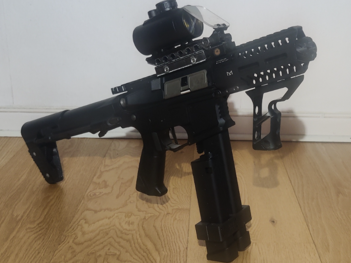 ARP 9 Mag clamp