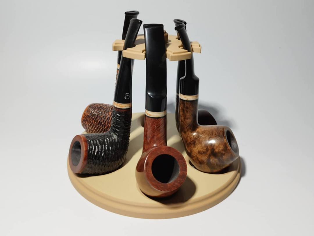 Tobacco pipe stand circle