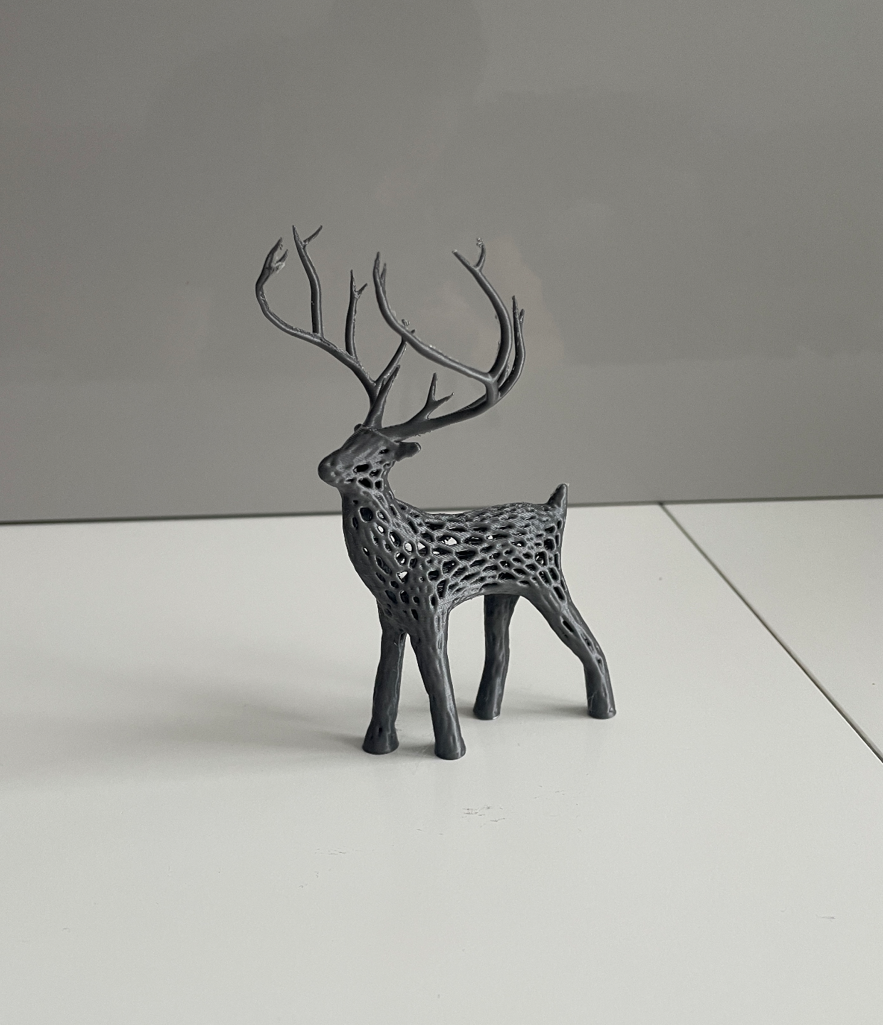Decorative deer voronoi