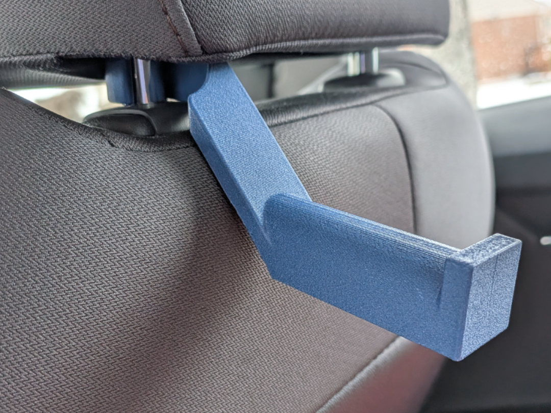 Car bag hook for wide strap