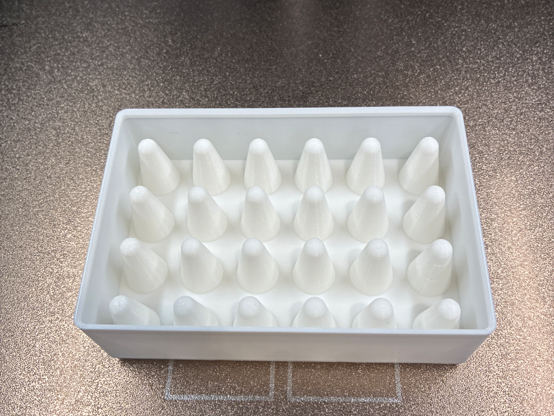 Icing Nozzle Holder - Gridfinity with pin