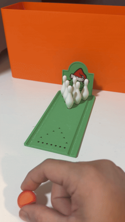 Grinch mini bowling game