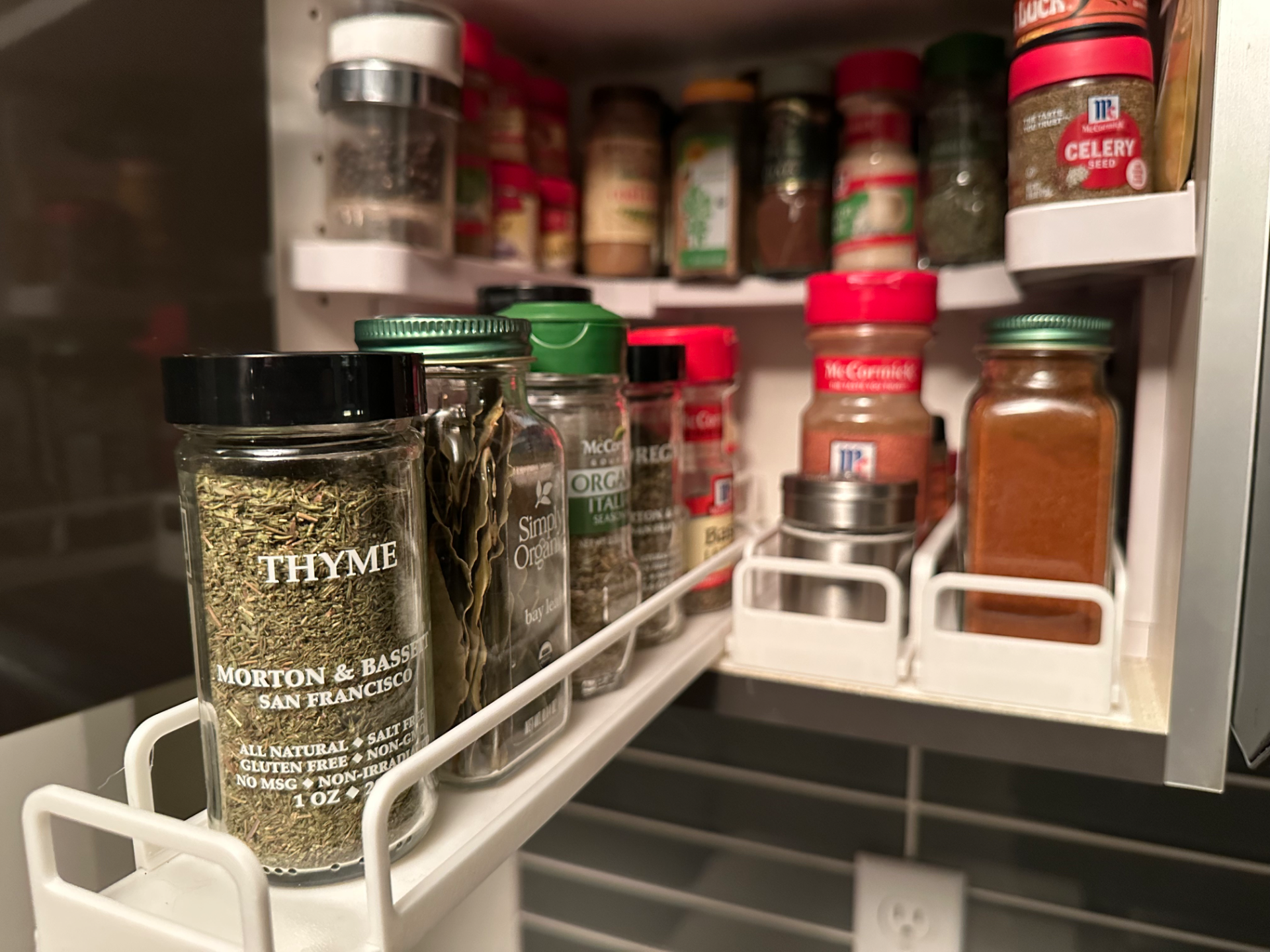 Simple Pull-out Spice Rack/Organizer