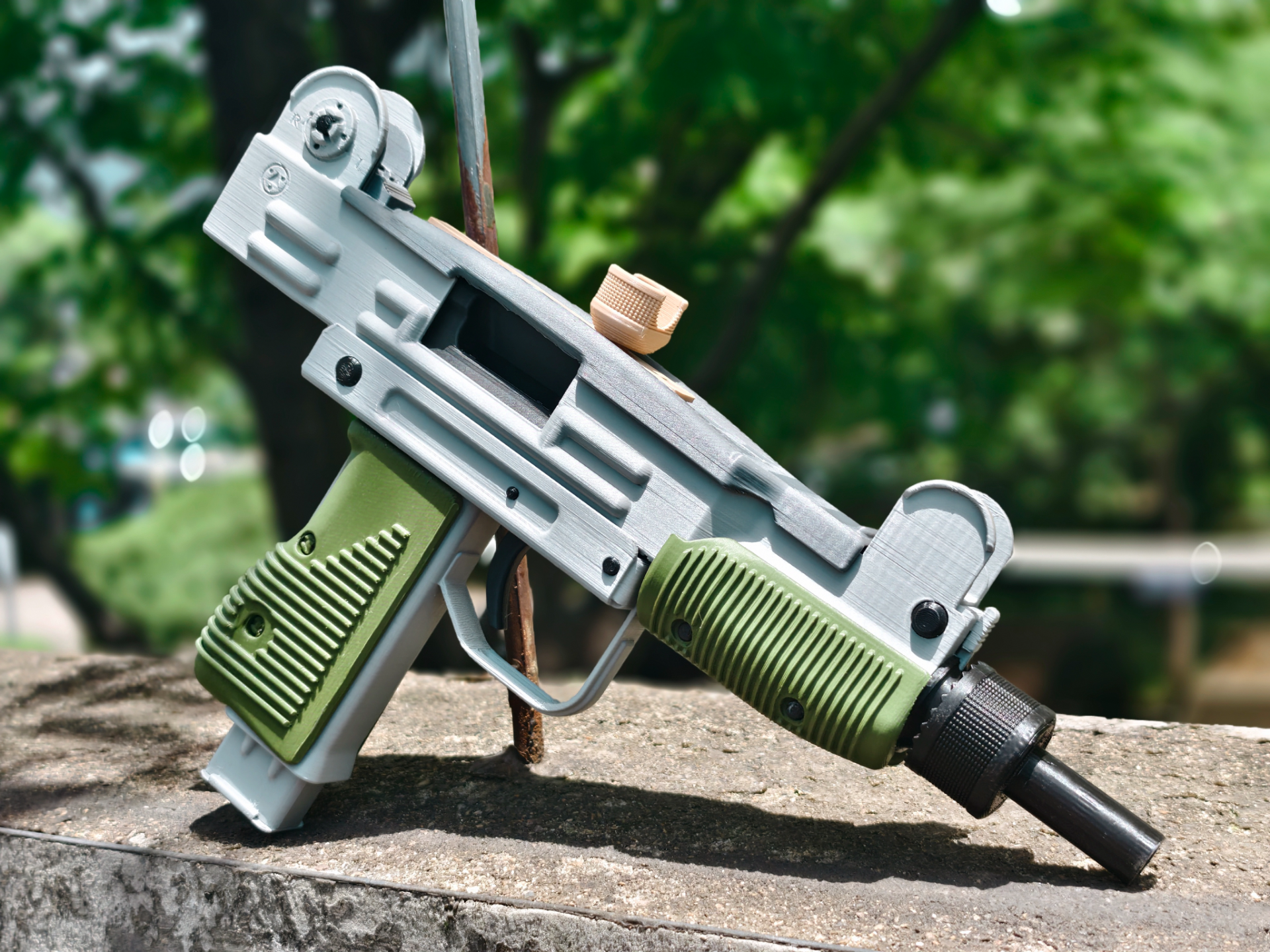 UZI submachine gun toy Handguard