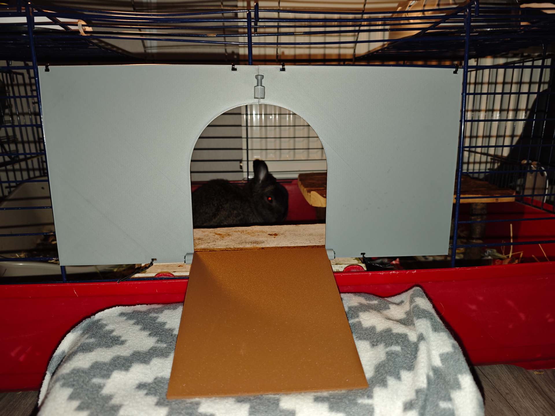 Rabit/Guinea pig Cage door with lock