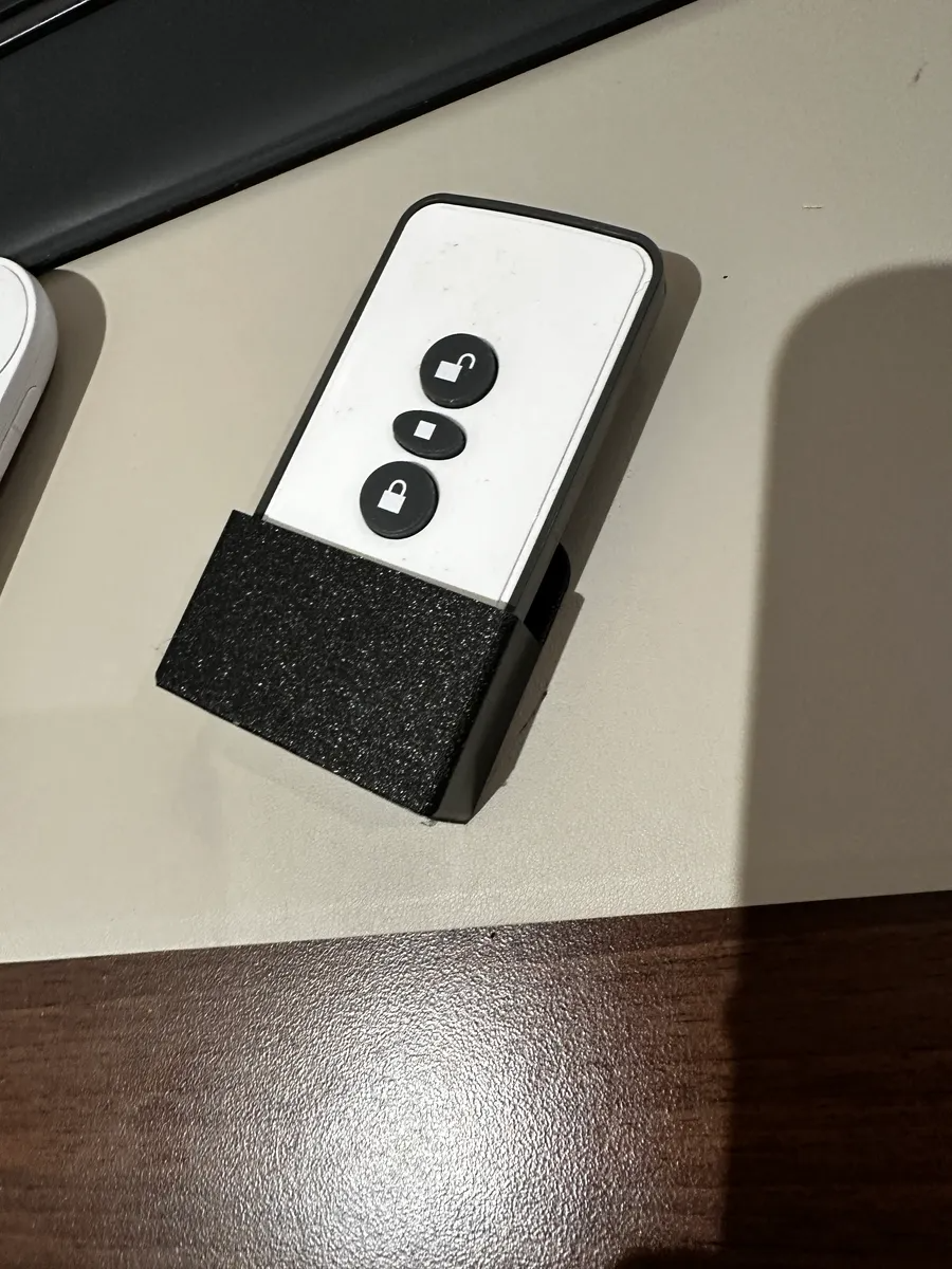 Axa window remote holder