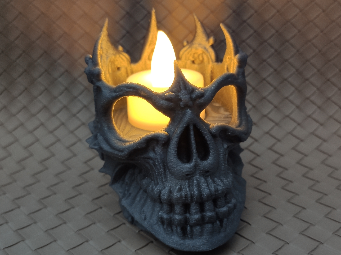 Lich King's skull - LED Tea light Holder